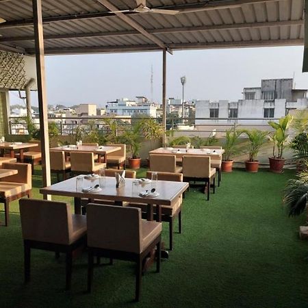Hotel Galaxy Indore Exterior foto