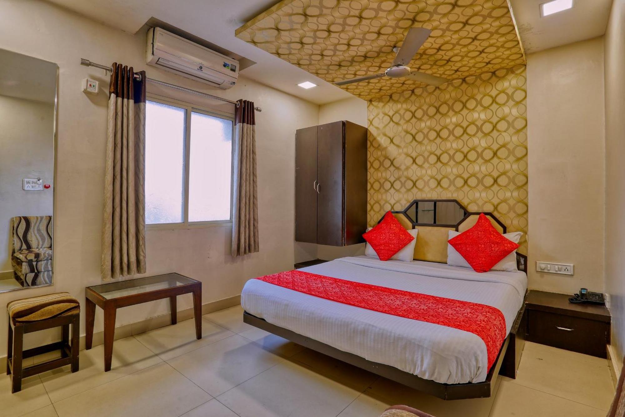 Hotel Galaxy Indore Exterior foto